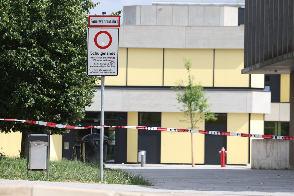 Két fiatal lány súlyos, több további fiatal pedig pedig könnyebb sérüléseket szenvedett (Fotó: Beta/AP)